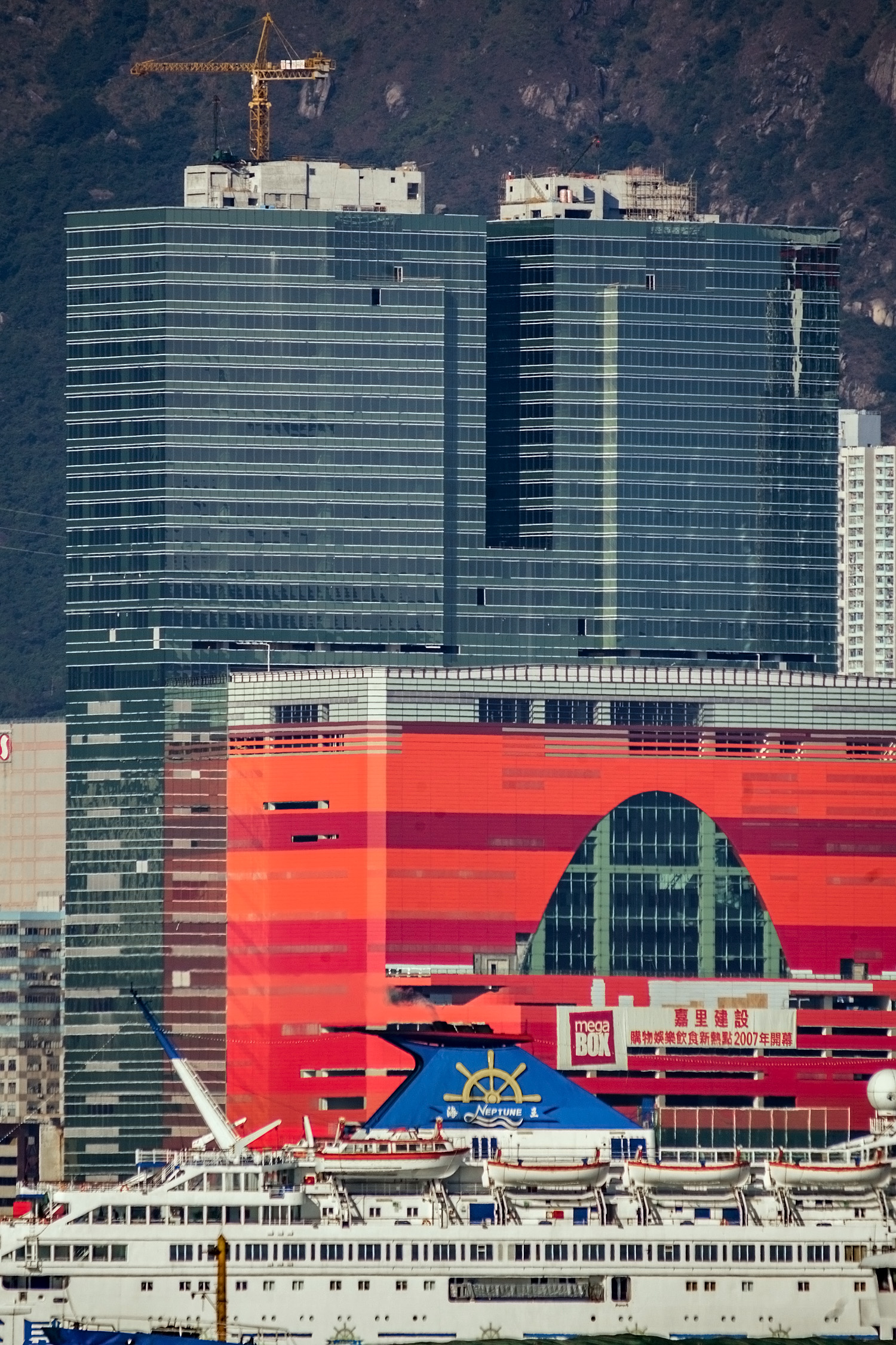 Enterprise Square Tower 5 / MegaBOX, Hong Kong - View from Hong Kong Island. © Mathias Beinling